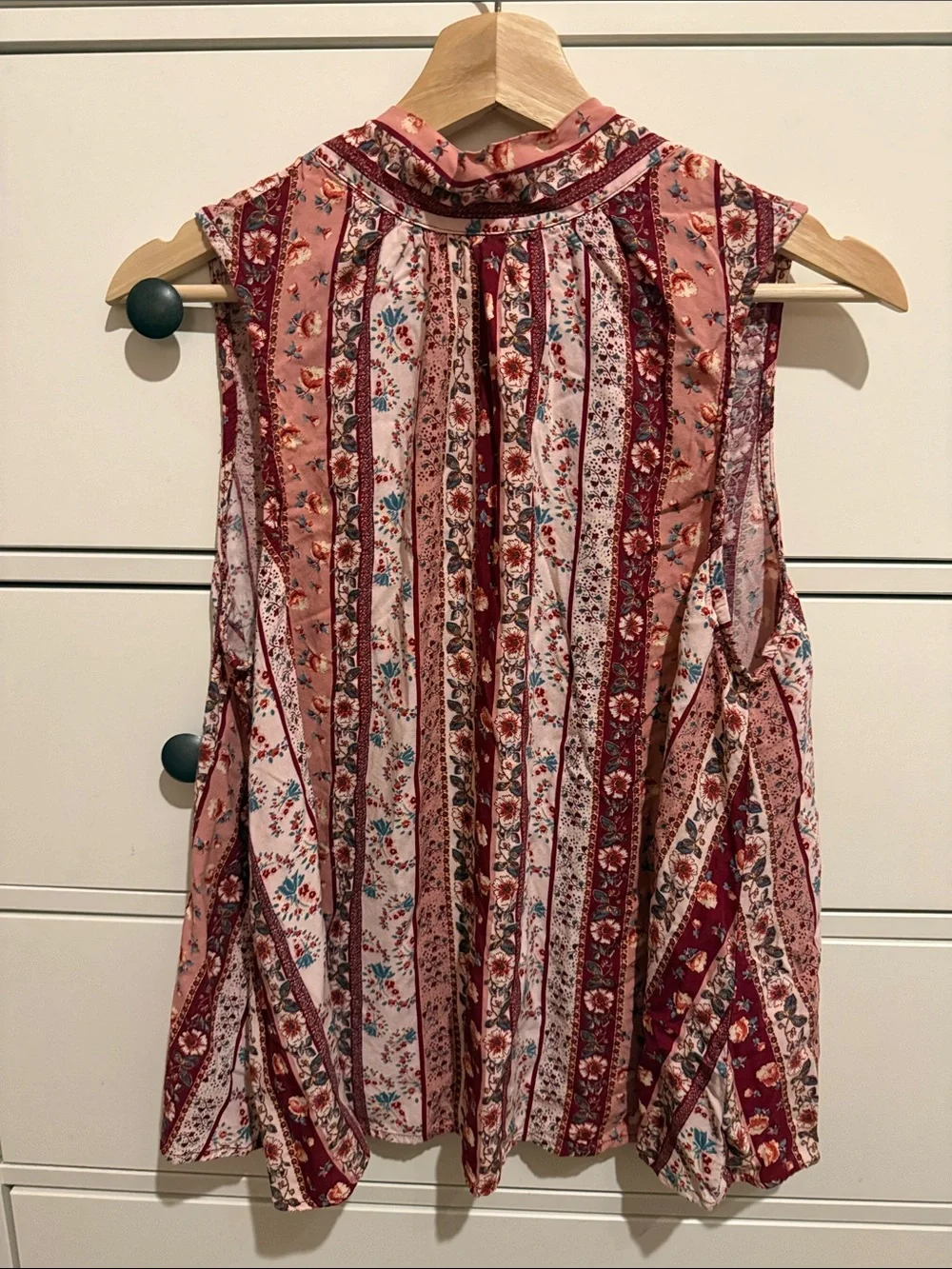 ANDREE BY UNIT Sleeveless Pink and Burgundy Floral Stripe Peasant Top